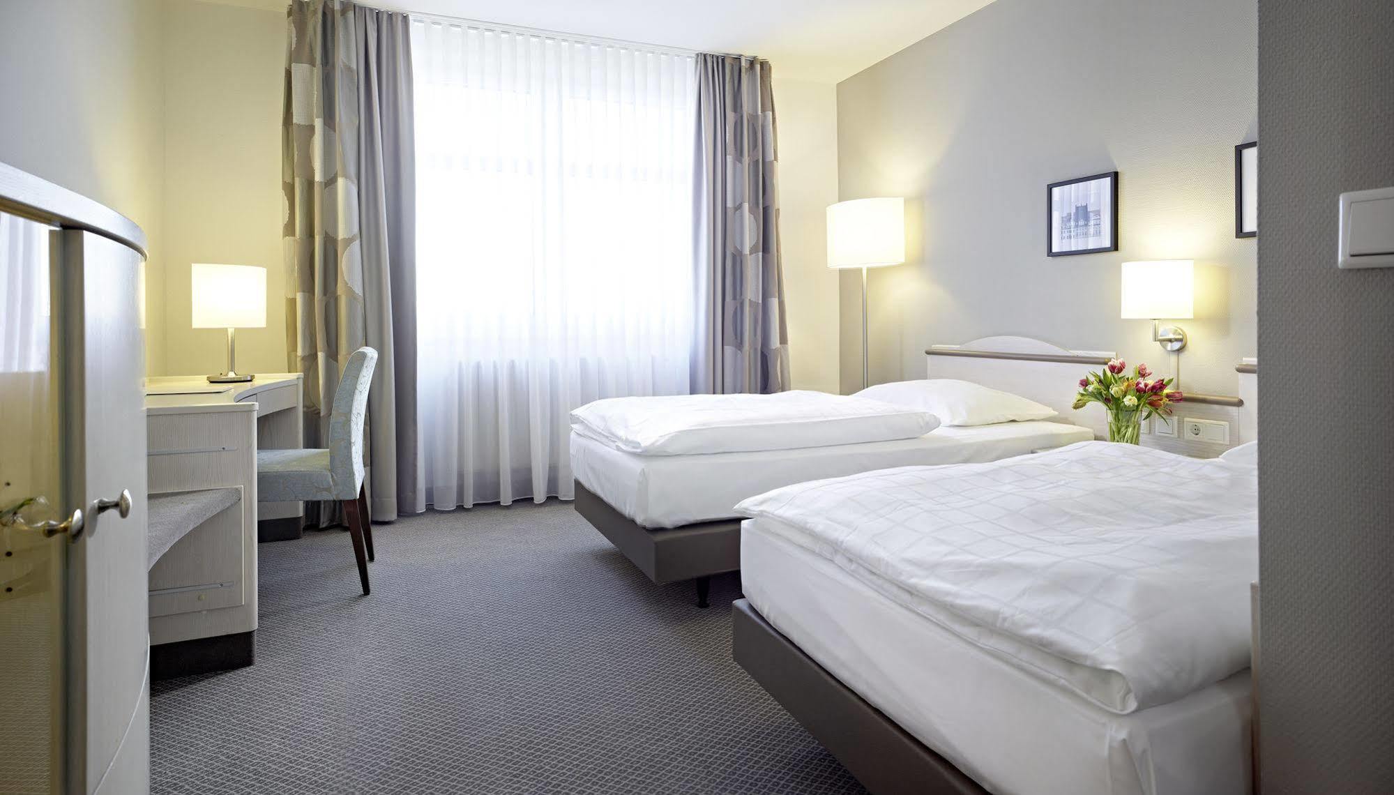 Sachsenpark-Hotel Lipcse Kültér fotó